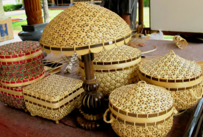 Seni dan Kerajinan dalam PKK: Desa Mulawarman Berkreasi untuk Kesejahteraan