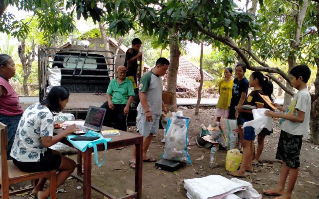 Bank Sampah Desa: Kolaborasi Masyarakat Desa Mulawarman dalam Pengelolaan Sampah yang Efisien